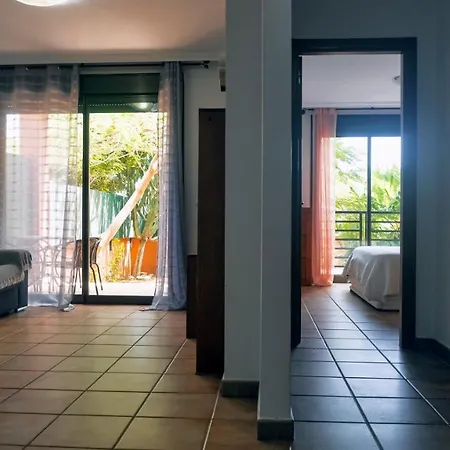 Okeanos 1 Bedroom With Garden S-r